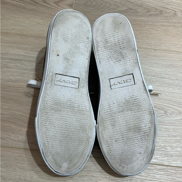 DKNY Canvas Logo Tennis Shoes Women's Size 7.5 - Picture 8 of 12